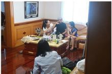 刘恺威马可杨蓉穷游求助粉丝当沙发客【1】-新闻频道-手机
